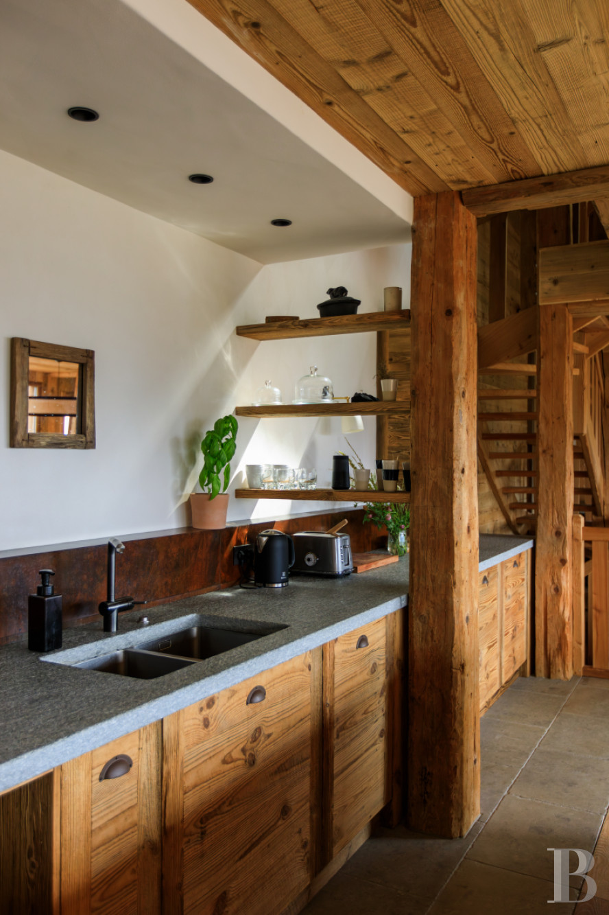 A 19th-century farmhouse preserved in its original state and completely renovated at the foot of Mont d'Arbois, in Megève - photo  n°13